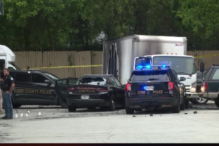 Man driving stolen box truck shot, killed by Cobb County police·